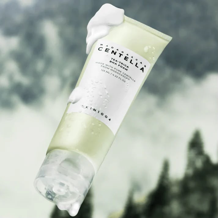 Skin1004 Centella Tea Trica BHA Foam Cleanser 125ML